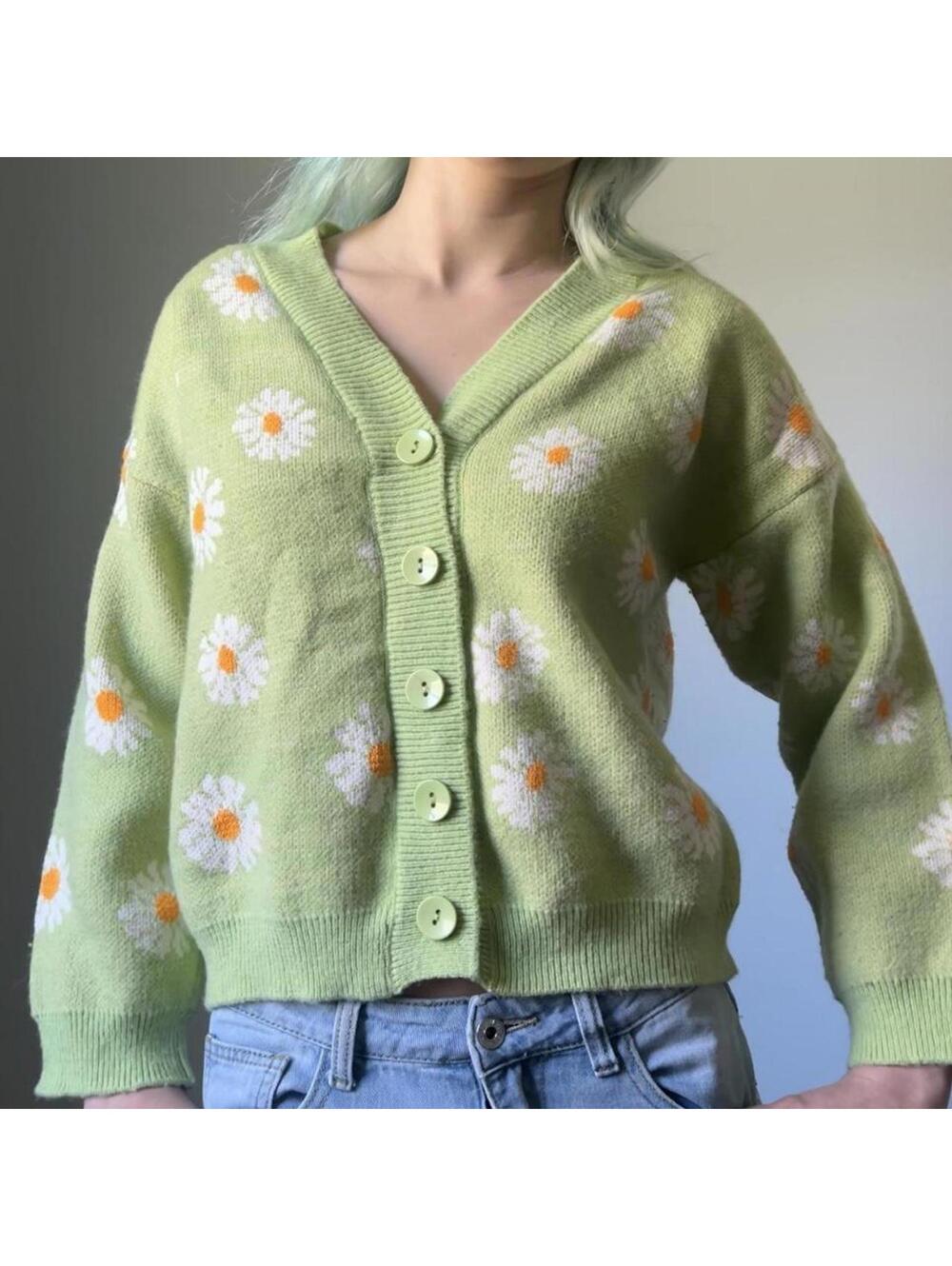 Green daisy button up cardigan - Picture 5 of 6